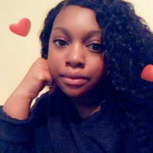 Meet your Posher, Tia